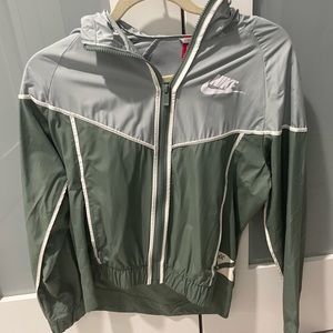 Nike X Barry’s Windbreaker